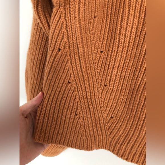 H&M Cropped Knit Mock-Neck Sweater - Picture 3 of 5